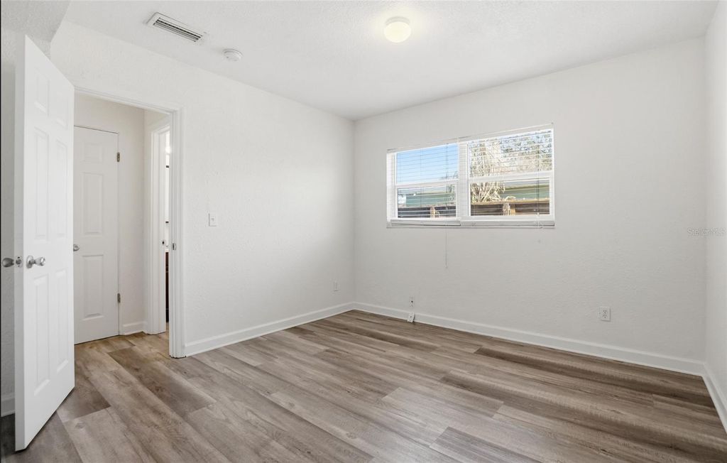 Image 19 of property listing at 3018 16TH AVENUE S, St Petersburg, FL 33712