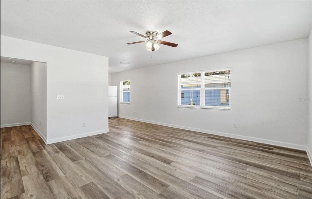 Image 6 of property listing at 3018 16TH AVENUE S, St Petersburg, FL 33712