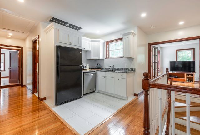 313 South St, Reading, MA 01867