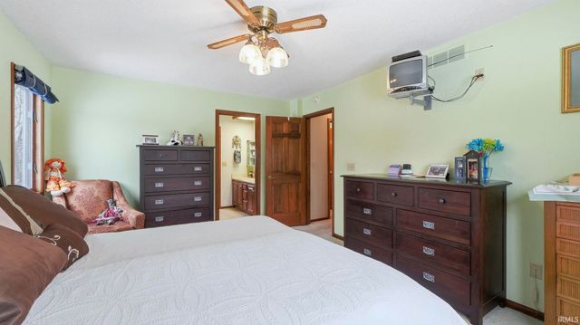 7722 Greenwell Road, Churubusco, IN 46723