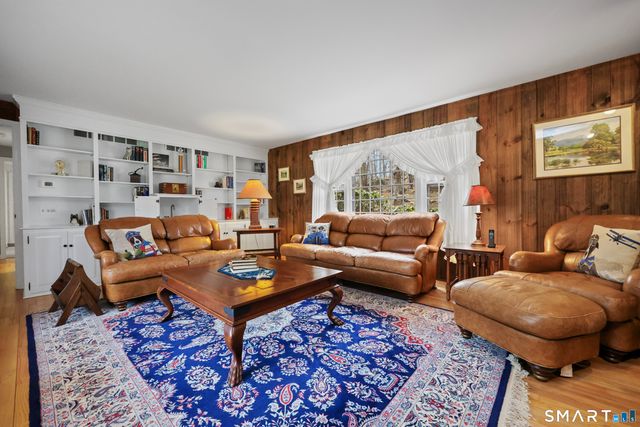 190 Mile Common Road, Easton, CT 06612