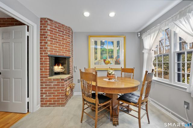 190 Mile Common Road, Easton, CT 06612