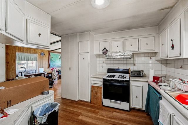 13760 Rodeo Drive, Victorville, CA 92395