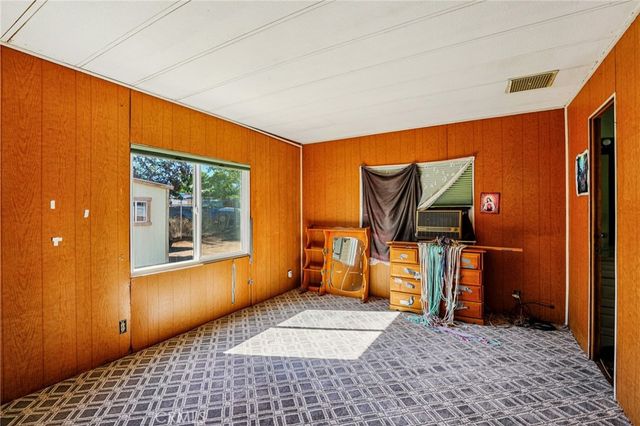 13760 Rodeo Drive, Victorville, CA 92395