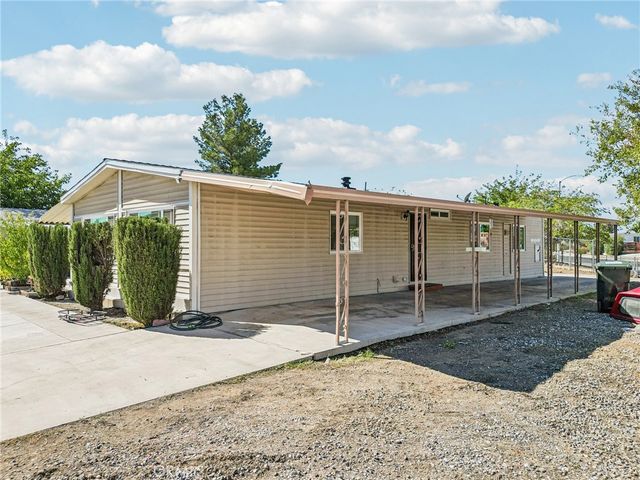 13760 Rodeo Drive, Victorville, CA 92395