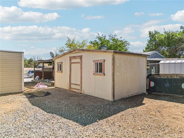 13760 Rodeo Drive, Victorville, CA 92395