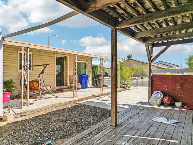 13760 Rodeo Drive, Victorville, CA 92395