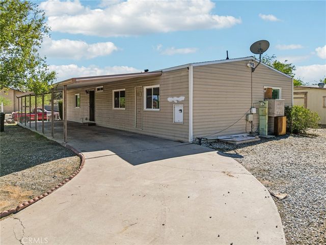 13760 Rodeo Drive, Victorville, CA 92395