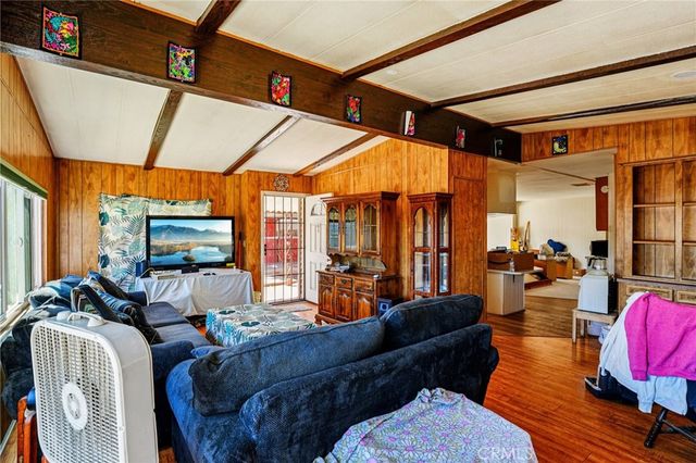 13760 Rodeo Drive, Victorville, CA 92395