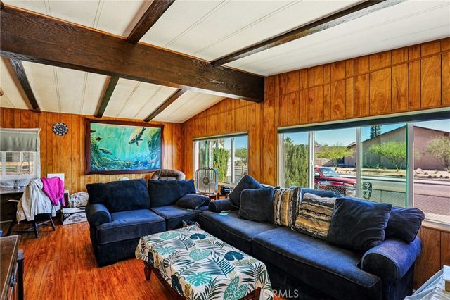 13760 Rodeo Drive, Victorville, CA 92395