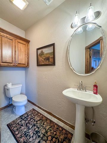 220 Olde Brook Court, Norman, OK 73072