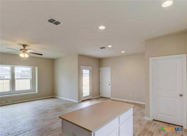 246 Mossycup Drive, San Marcos, TX 78666