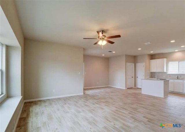 246 Mossycup Drive, San Marcos, TX 78666