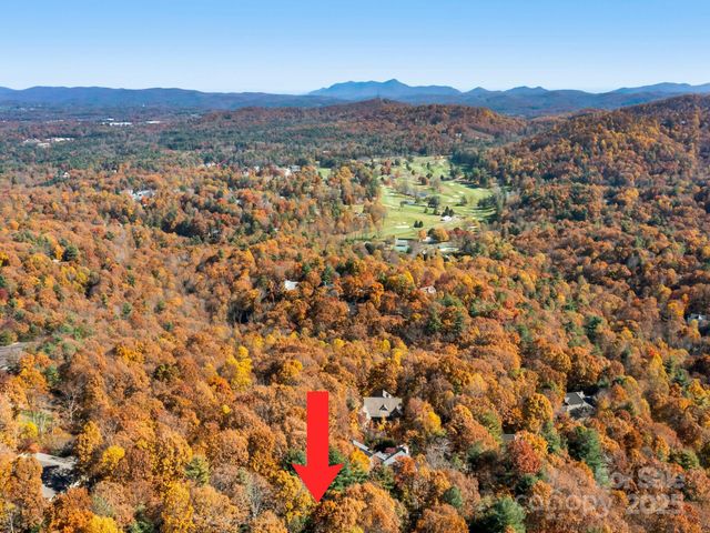 707 Overlook Drive, Flat Rock, NC 28731