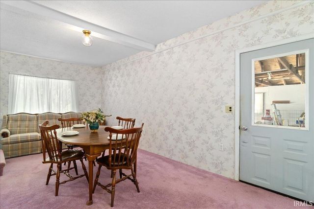 6722 Ferstel Road, Newburgh, IN 47630