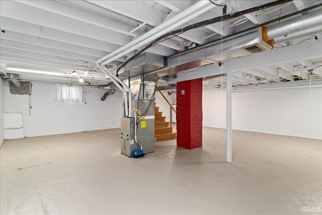 6722 Ferstel Road, Newburgh, IN 47630