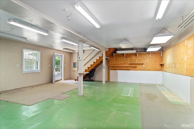 6722 Ferstel Road, Newburgh, IN 47630