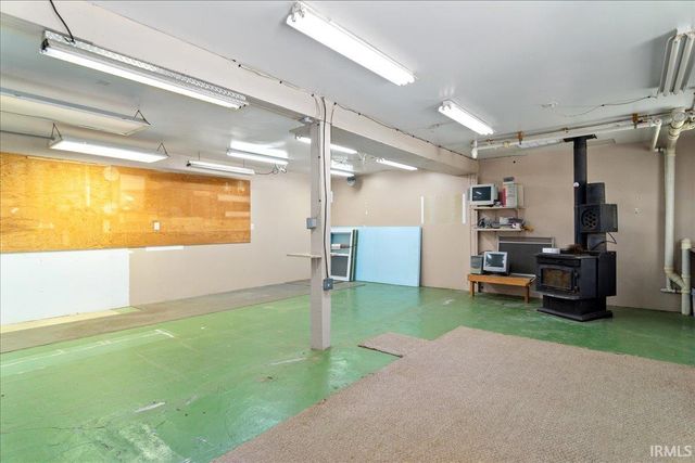 6722 Ferstel Road, Newburgh, IN 47630