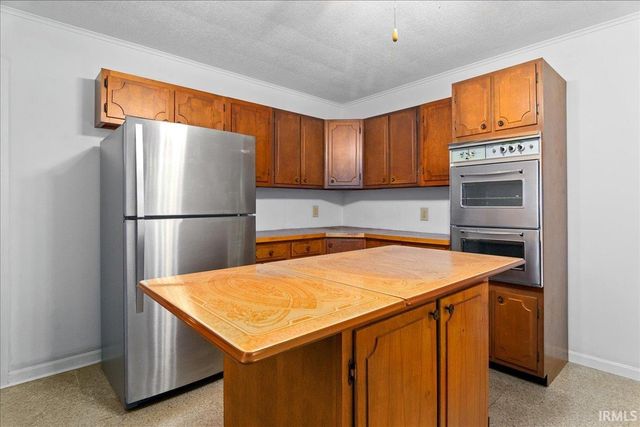 6722 Ferstel Road, Newburgh, IN 47630
