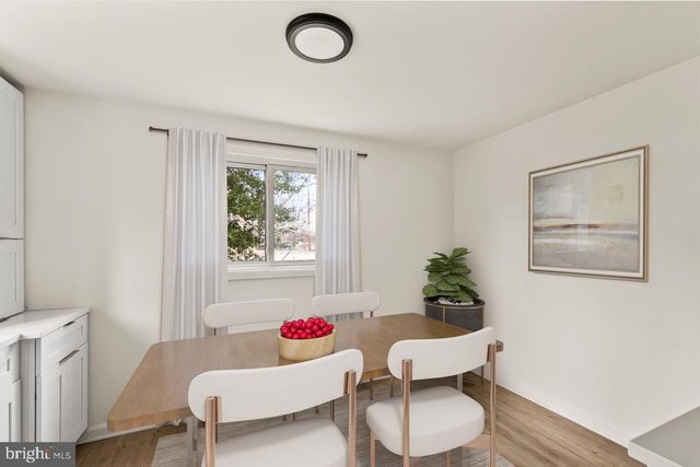 10725 MAPLE ST, Fairfax, VA 22030