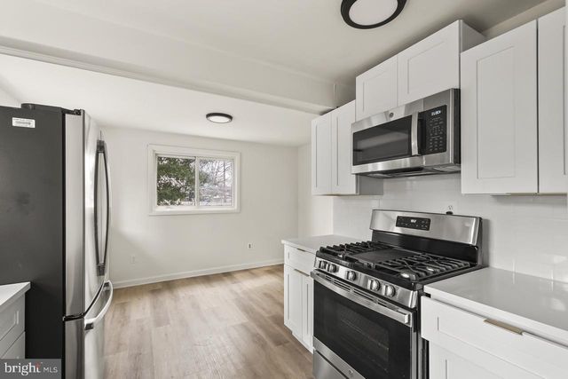 10725 MAPLE ST, Fairfax, VA 22030