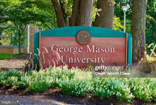 10725 MAPLE ST, Fairfax, VA 22030