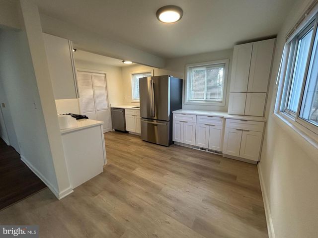 10725 MAPLE ST, Fairfax, VA 22030