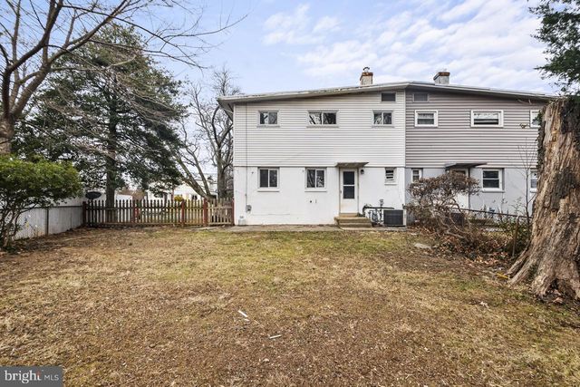 10725 MAPLE ST, Fairfax, VA 22030