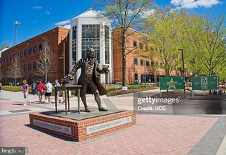 10725 MAPLE ST, Fairfax, VA 22030