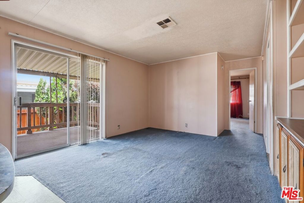 Image 12 of property listing at 2601 E Victoria Street 99, Compton, CA 90220