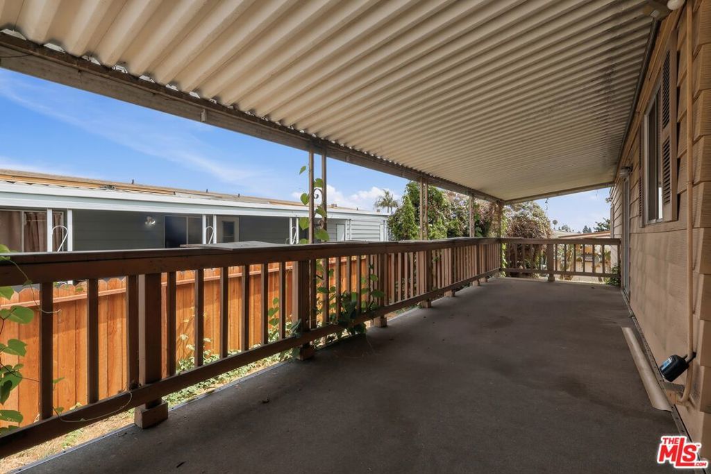 Image 17 of property listing at 2601 E Victoria Street 99, Compton, CA 90220