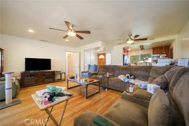 944 S Russelee Dr, West Covina, CA 91790