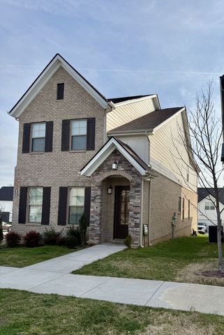 145 Oasis Dr, La Vergne, TN 37086