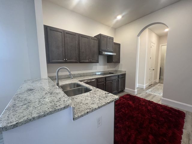 145 Oasis Dr, La Vergne, TN 37086