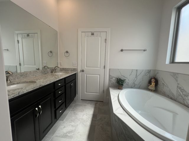 145 Oasis Dr, La Vergne, TN 37086