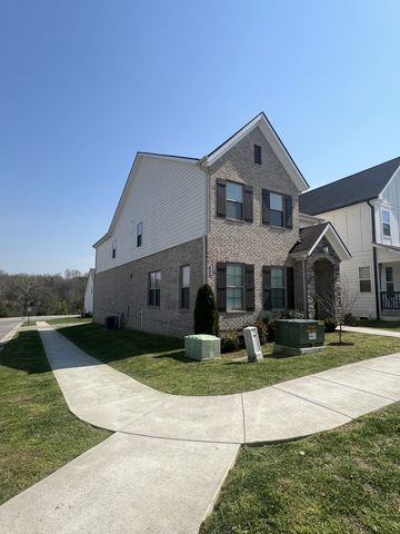 145 Oasis Dr, La Vergne, TN 37086