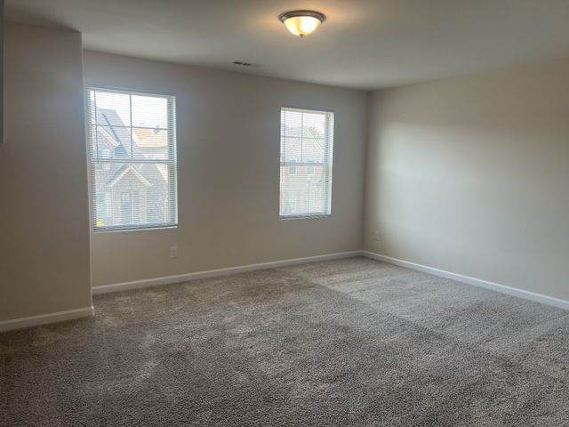 145 Oasis Dr, La Vergne, TN 37086