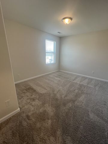 145 Oasis Dr, La Vergne, TN 37086