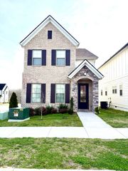 145 Oasis Dr, La Vergne, TN 37086