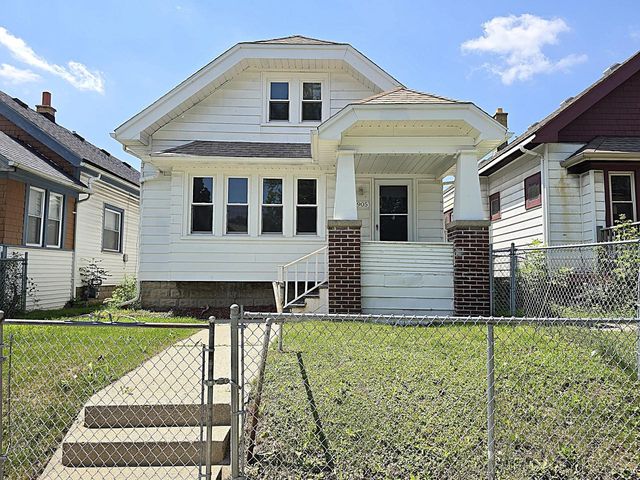 4905 N 37th STREET, Milwaukee, WI 53209
