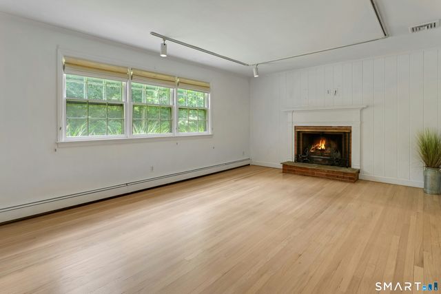 195 Range Road, Wilton, CT 06897