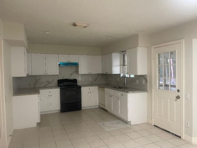 2127 Woodland Springs Street, Houston, TX 77077