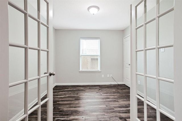 104 Indigo Brush Drive, La Marque, TX 77568