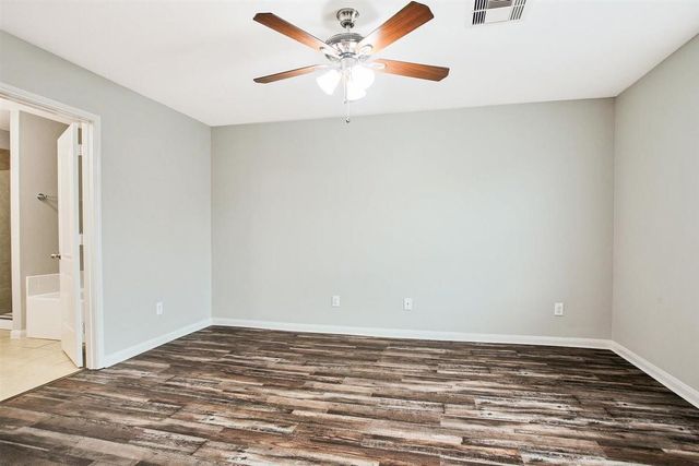 104 Indigo Brush Drive, La Marque, TX 77568
