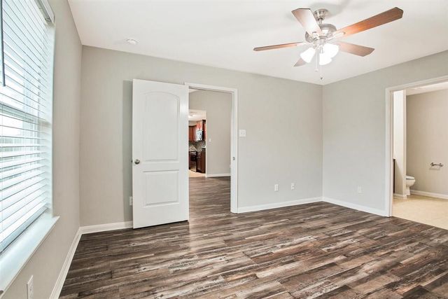 104 Indigo Brush Drive, La Marque, TX 77568