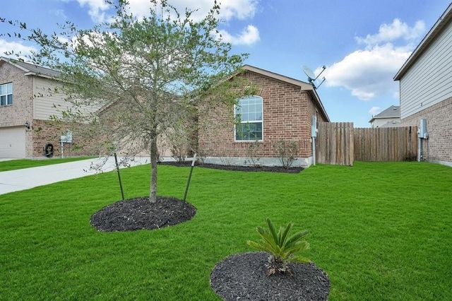 104 Indigo Brush Drive, La Marque, TX 77568