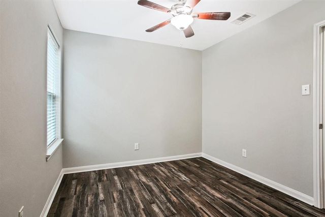 104 Indigo Brush Drive, La Marque, TX 77568
