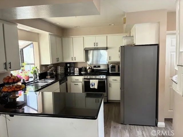 2249 Montrose Avenue 7, Montrose, CA 91020