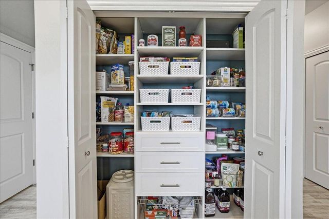 8123 W 102nd Avenue, St. John, IN 46373