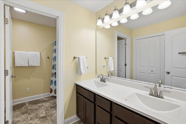 8123 W 102nd Avenue, St. John, IN 46373